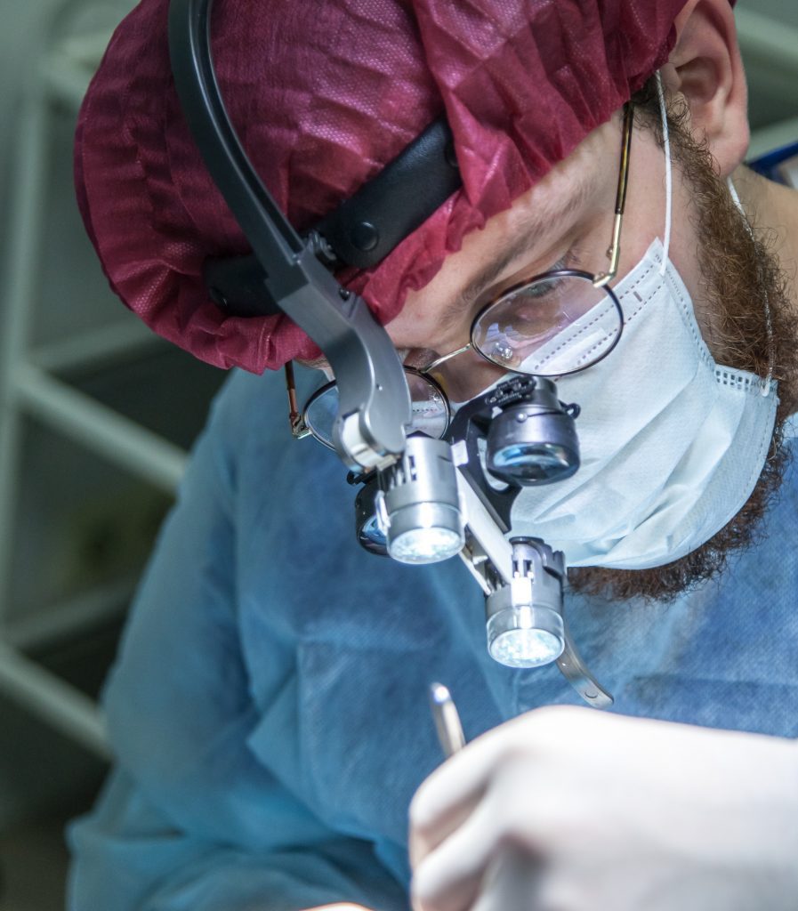 man performing lasik reno eye surgery with visionary tools